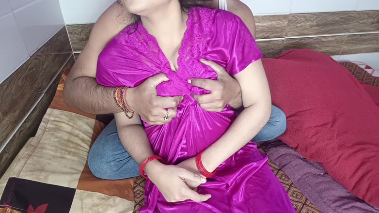 Pyaripooja22: Kakak ipar dan abang ipar bersendirian di dalam bilik