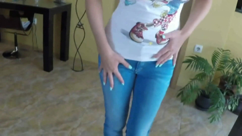 Foot Girls: Footjob from his stepmom