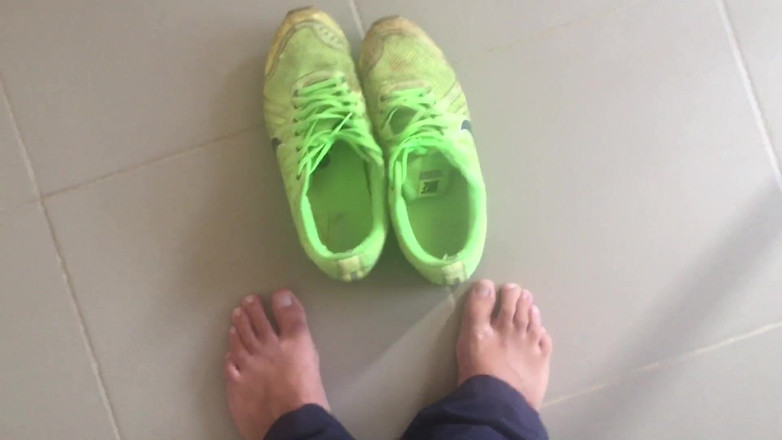 Manlyfoot: Vyvrcholení na tenisky - video požadavku fanoušků - Twitter