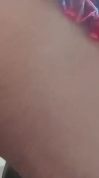 Um bom anal profundo junto com uma boa vibração anal