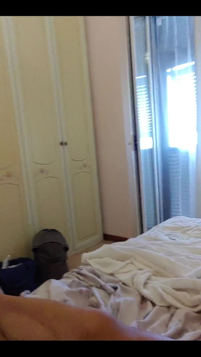 Boy jerking off: Un ragazzo si masturba 