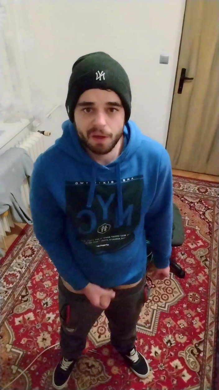 jerkofflover: Éjaculation Dans Ma Chambre, Dans La Paume De Ma Main,...