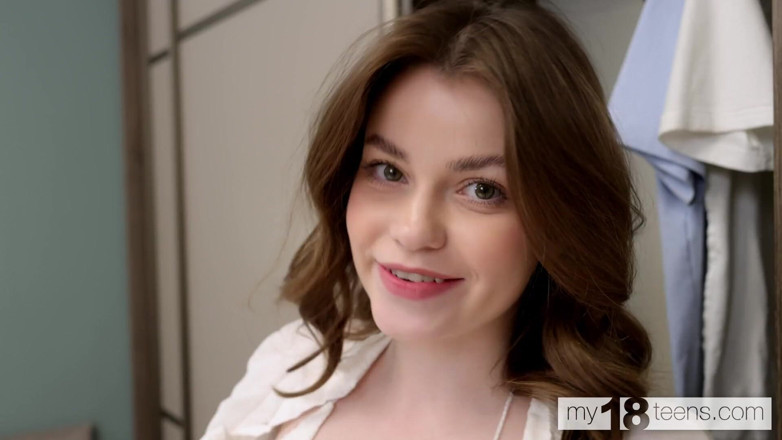 My 18 Teens: My18teens - Melhores Orgasmos com Adorável Garota Julia Morozzi