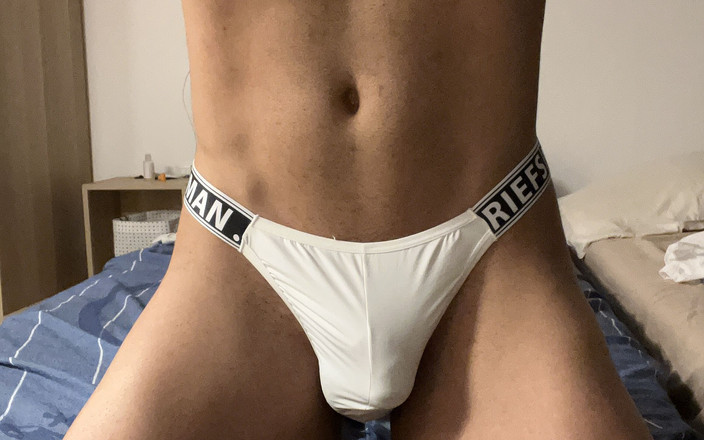 LuNino: Striptease sexy gay