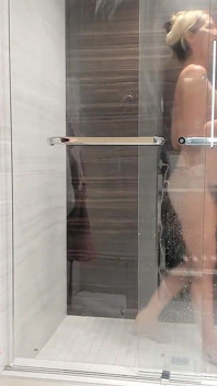 Shower in Hotel Suite