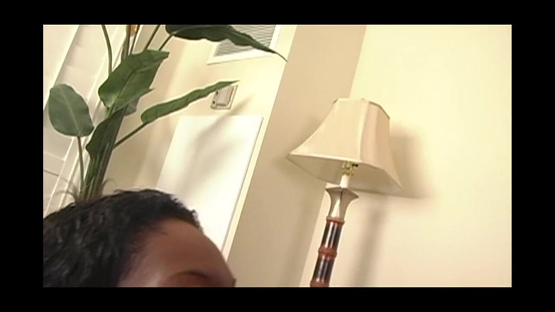 69 Italian District: Một con cu to đen cho Xena