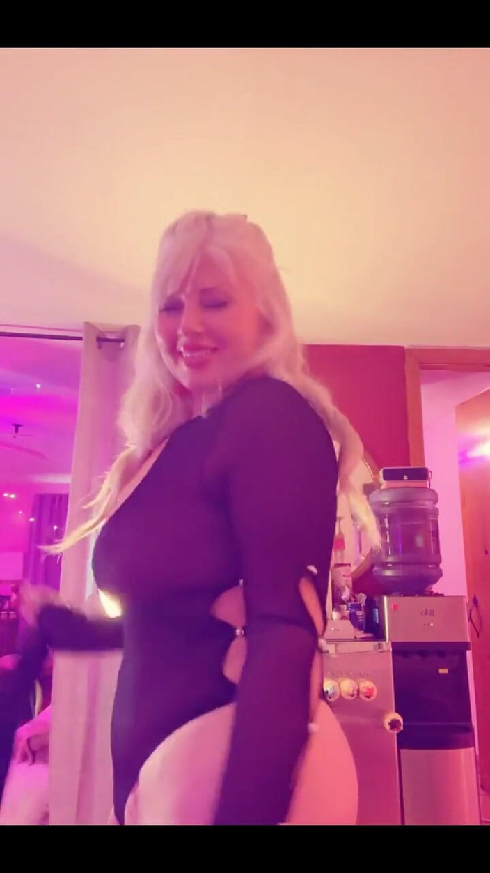 PaintedRose: Pojďme se obléknout a více punčocháčů Prosím