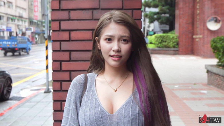 Asian Milfs n Teens: Scéna se smyslným kouřením - Perv Milfs n Teens