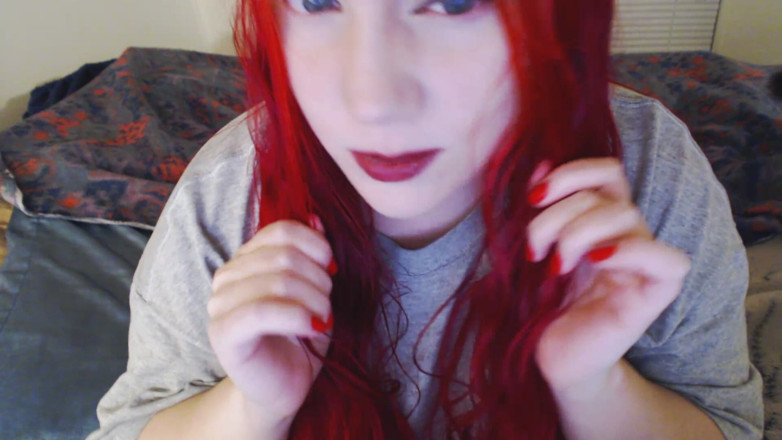 Scarlet Vixen: Labial y boca fetiche al rojo caliente