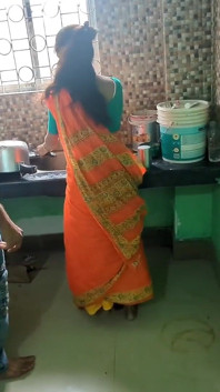 Cozinha sexo assam quente menina