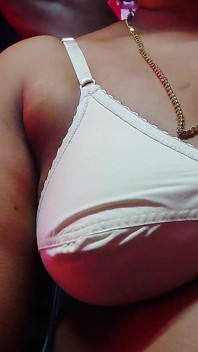 Desi Mohini Bhabhi hete romance met Desi jongen
