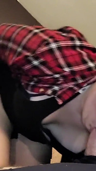 Transe lutscht schwanz tief in den hals und nimmt rohen anal-creampie doggystyle