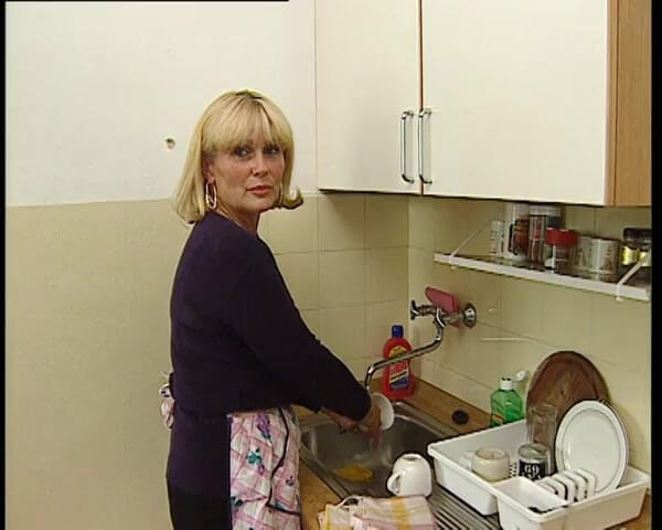 YOUR FIRST PORN: Oma Nicole Kann Noch Mehr... Oma Nicole kan nog meer...