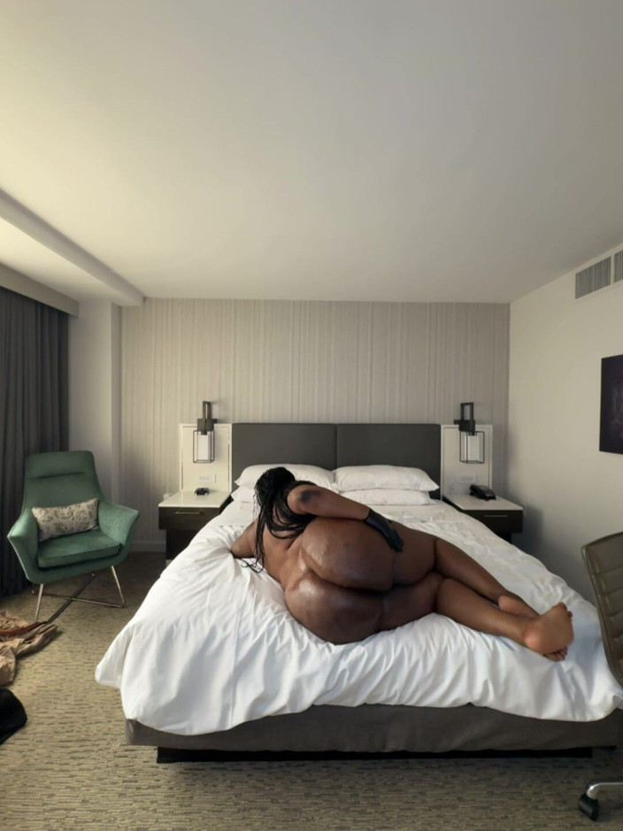 patravontesse: BBW Ebony Shemale Patra Shows off Her Assets