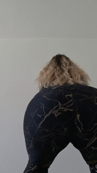Unter Dem Hintern Spritzen: POV Leggings Furzen