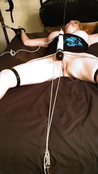 Kristyna Crotchrope orgasme