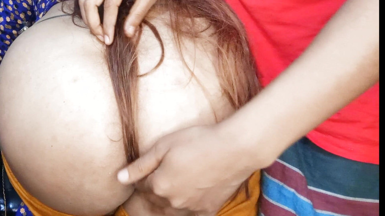 Ruhulbd: Abang tiri bersedia untuk mengongkek adik tiri desi berpantat besar