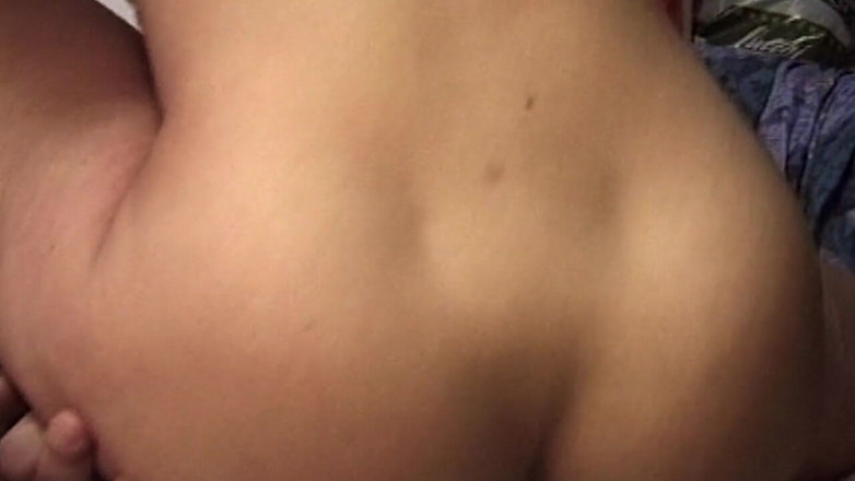 THAGSON MILFS: Una miLF arrapata fa un deepthroat al palpitante cazzo nel...