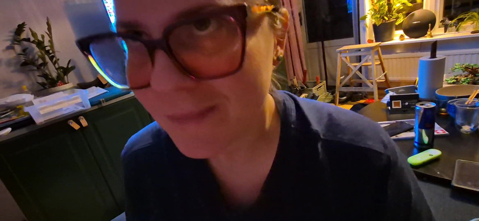 SwitchMixCouple: Aku harus menghentikan tugas rumahnya dan menyetubuhinya dari belakang