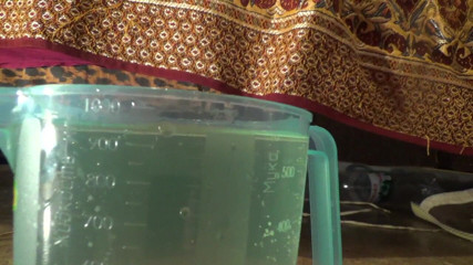 Sexy Milf: 1.5 litres of water spirits and 1 hour desperation till pee...