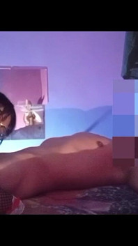 내 사촌은 몰래 나를 자신의 트랜스베스타이트 창녀로 만드는 걸 좋아해요