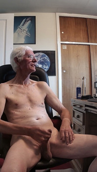Chat,wank and Live Cum - Show