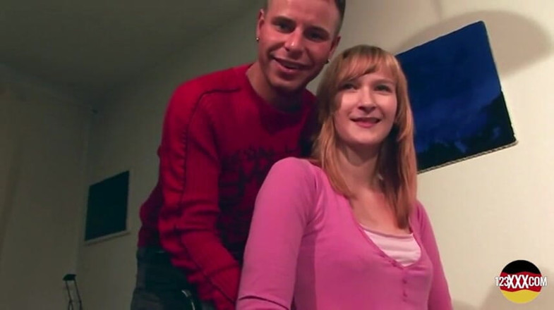 123XXX - 100% Amateurs: Cette blonde au cul rond d’Allemagne aime la levrette