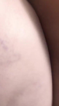 İnek memeli üvey anne bir fil yarağını sağıyor. Mae Quira, pepeporn'da büyük memeli orta yaşlı seksi kadın.