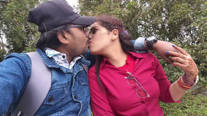 Sona bhabhi: Indiana menina beijando cenas e peitos imprensa por seu namorado...