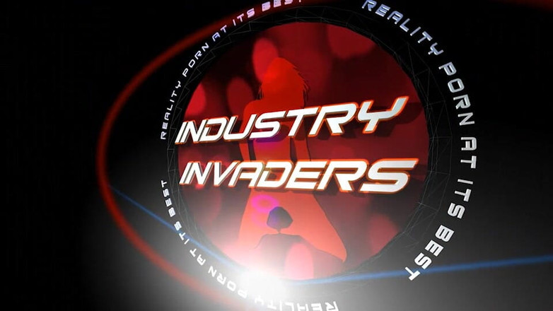Naked Hustlers: 承包商喜欢免费午餐
