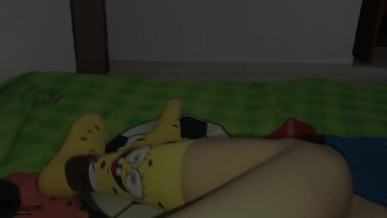 Emma vict: Un beau-père sexy baise la chatte de sa belle-fille latina -...