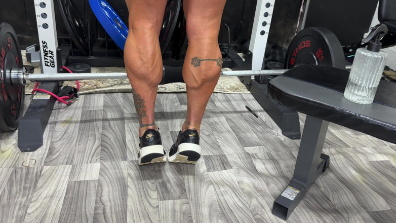 Kandylegsxxx: Muscle MILFs Cum Command JOI