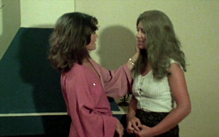 Inhonorof porn: 80s: Moana Pozzi in Her First Film Plays with a...