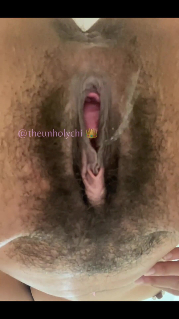 theunholychi: Mijando e esguichando, mini sessão