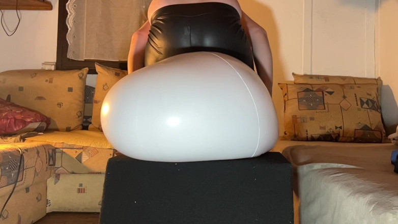 BeachBallsDuo: (cr-8) İki starwrs ve iki büyük plaj topu ağır vücutlarımız tarafından...