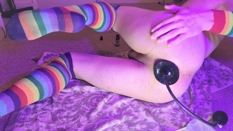 Rainbow Femboy: Raine ryder si ratu seksi dengan besar lagi asik ngangkang