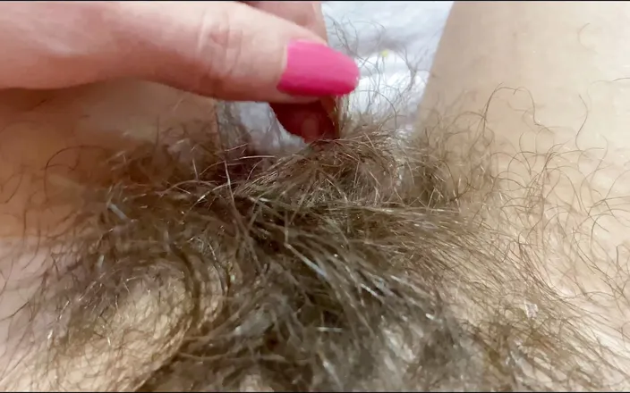 Cuteblonde666: Extreme close up scenes on my hairy pussy big bush...