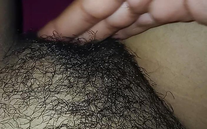Squirterinthehouse: POV. Hinterhältige masturbation