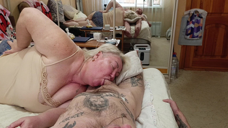 Zona901: पड़ोसी मेरा लंड तब तक चूसता है जब तक कि मैं उसके मुंह में वीर्य नहीं डालता