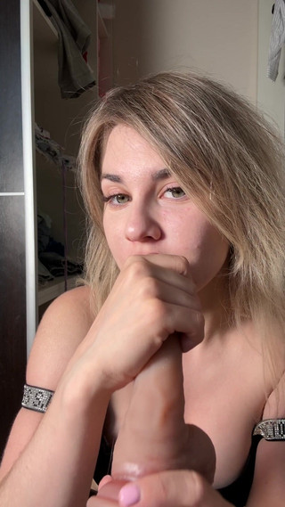 Misty Phoenix: Dia tahu cara membuat penerbangan Anda menyenangkan