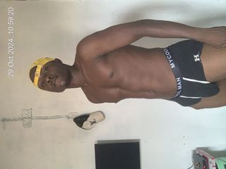 Sexydaddy: Mostrando mi sexy cuerpo y polla