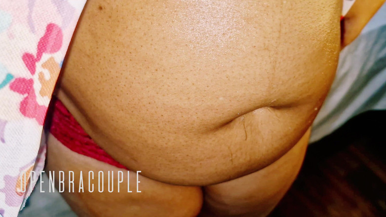 Openbra: Hintli teyze komşu oğluyla sikişiyor ve elle muamele çekiyor