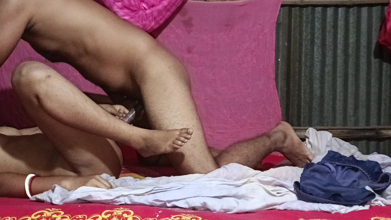 Viral: 내 큰 자지를 빨고 마누라를 존나게 따먹는 마누라