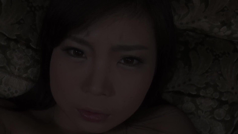 Caribbeancom: Prsatá asijská kočka dostane hračku do roztahování kundičky