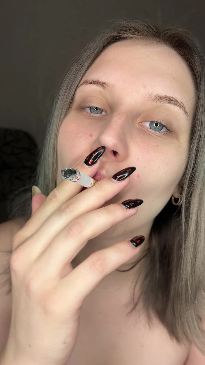 MertyXXX: 当我抽烟时射向你