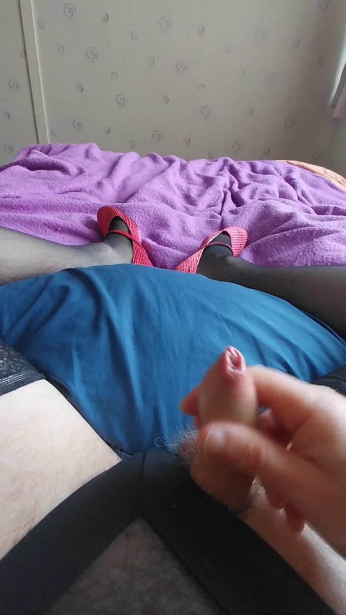 Cindy Belfast: Proud Sissy Clit Cumshot