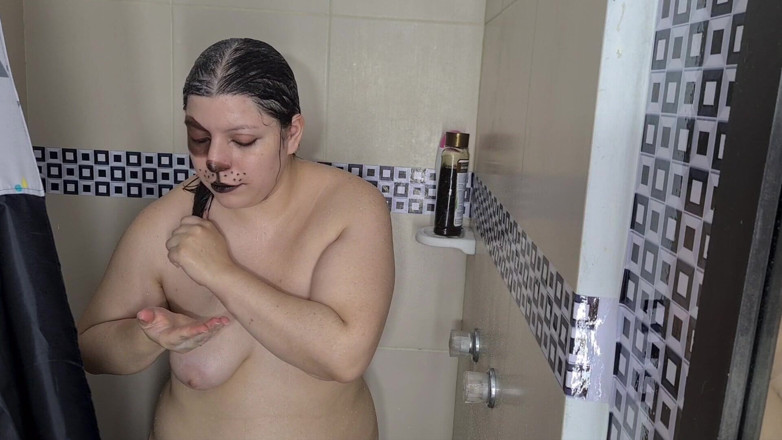 Alice H: Shower Time