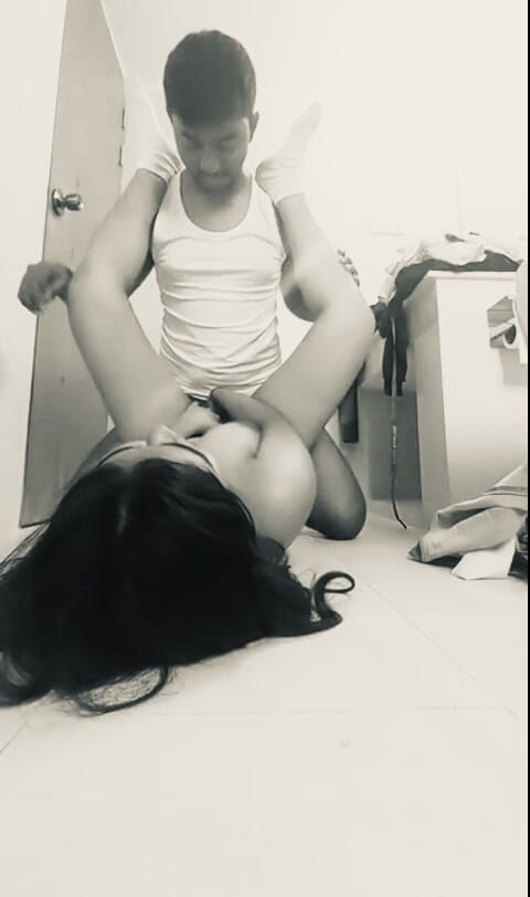 Sanayababhi: 선배에게 따먹히는 여대생