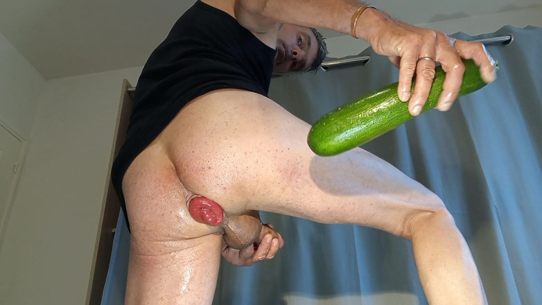 Jardinsecret346: Es un ejercicio real de dilatación anal y gran inserción