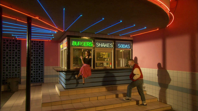 CBD Media: Mladá studentka na částečný úvazek je po práci ošukaná do své dokonalé...